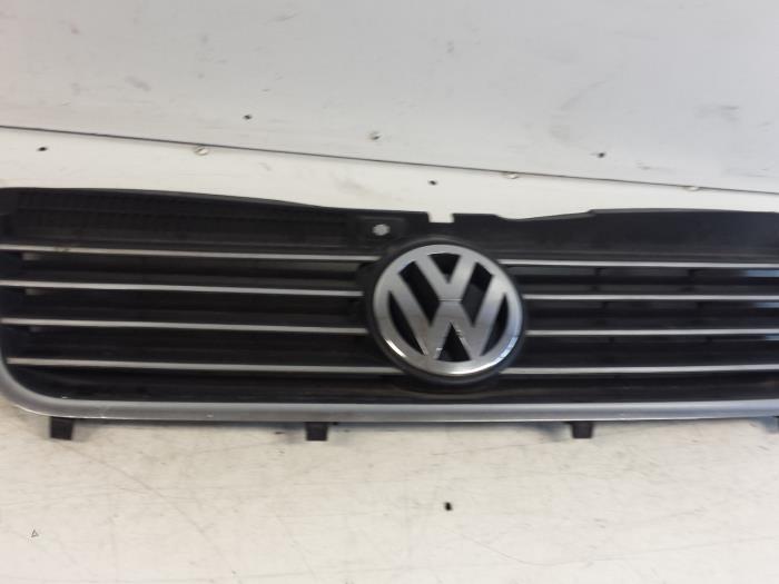 Calendre Noir Avec Chromage Sans Sigle Passat B6