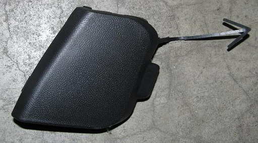 Cache remorquage arrière Golf 6